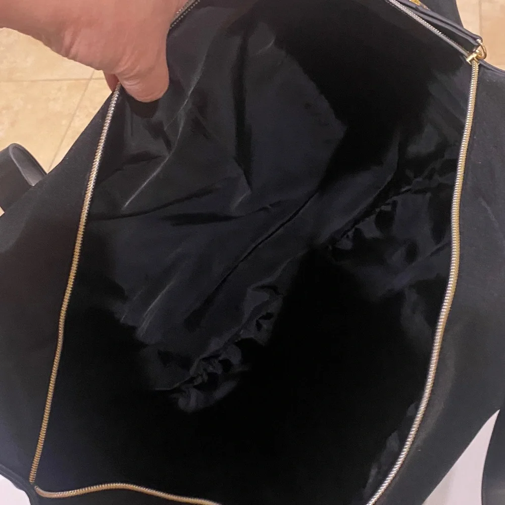 N/A azzaro black
